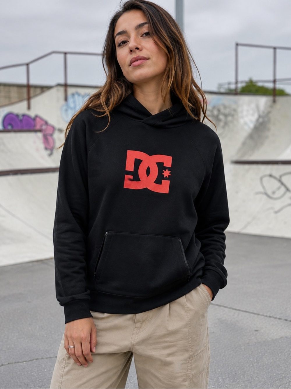 DC Women’s Ride Built Series Black Hoodie Size Medium Reddish Orange Logo EUC - Picture 3 of 3